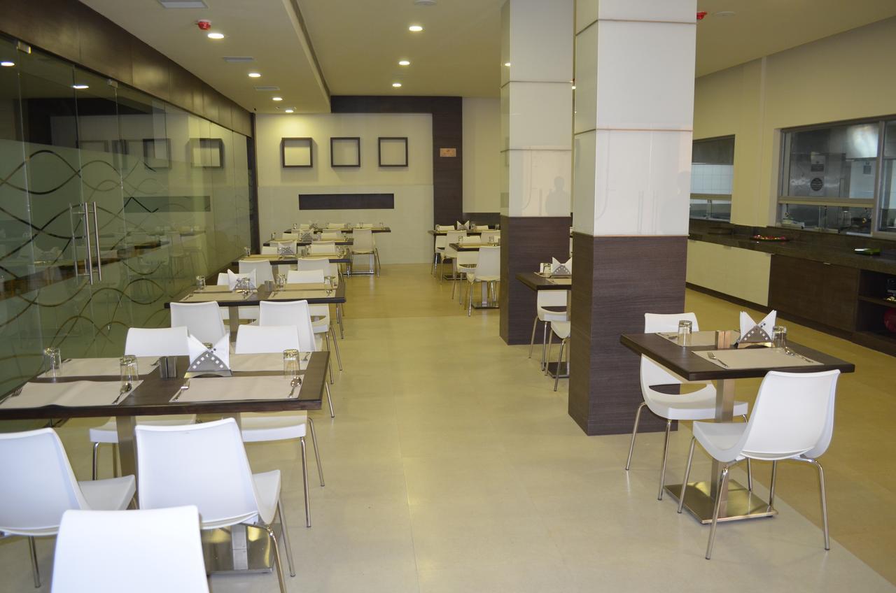 Regency Tiruttani By Grt Hotels Extérieur photo