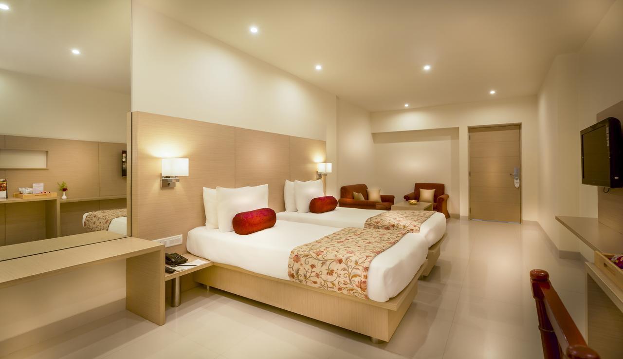 Regency Tiruttani By Grt Hotels Extérieur photo