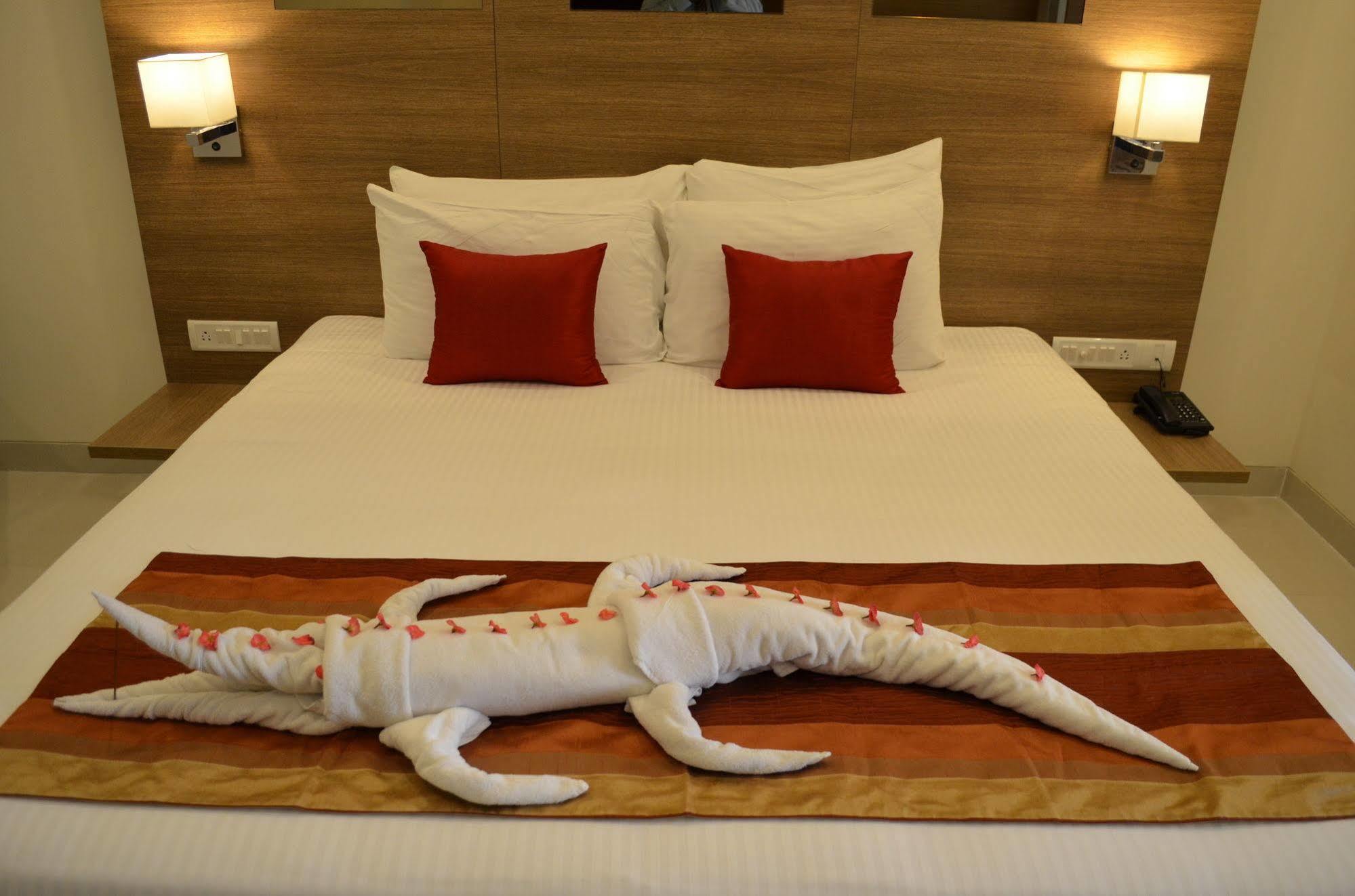 Regency Tiruttani By Grt Hotels Extérieur photo