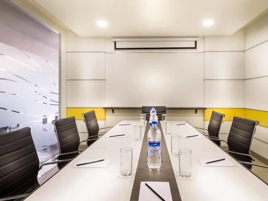 Regency Tiruttani By Grt Hotels Extérieur photo